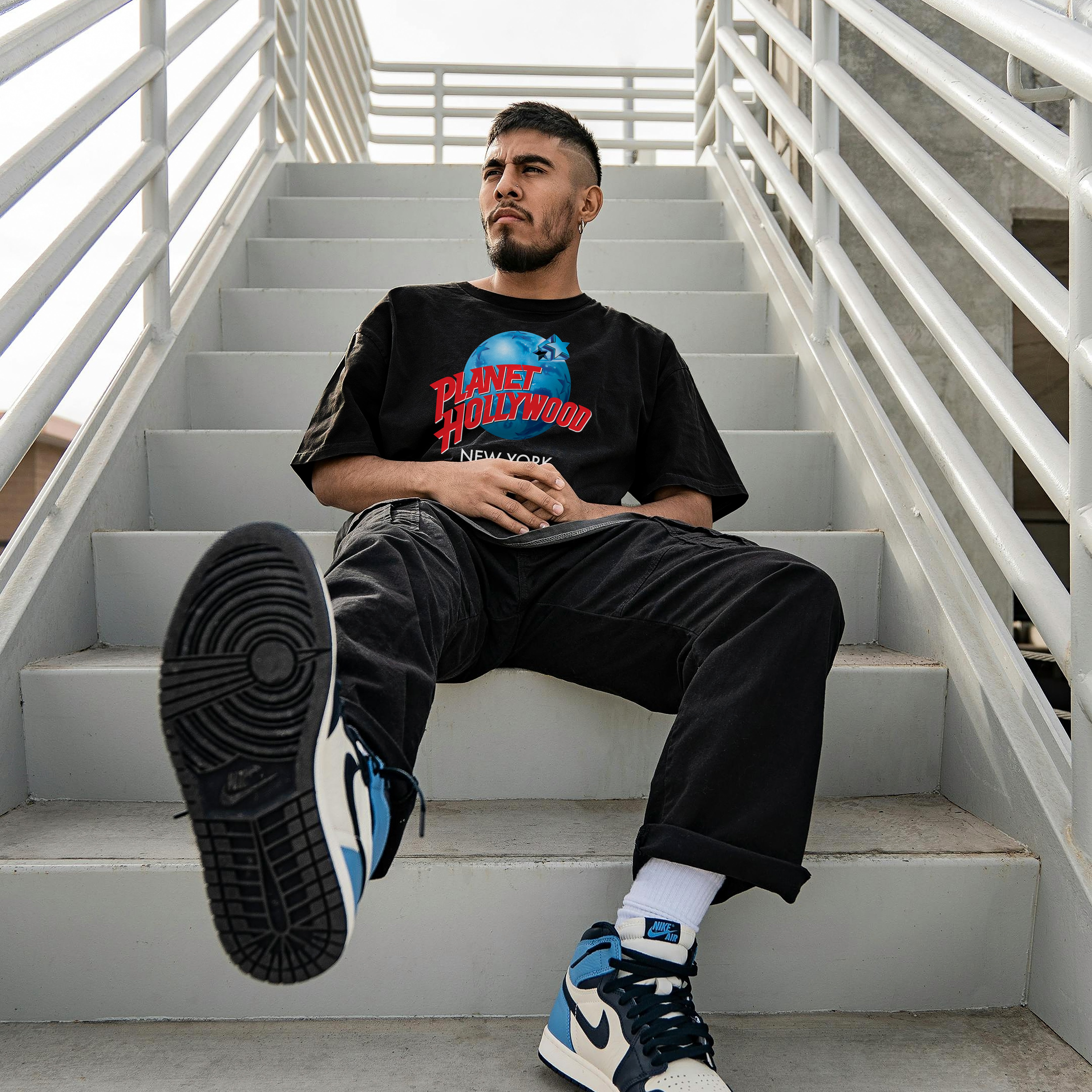 New York Classic Black Logo Tee – Planet Hollywood display picture 1